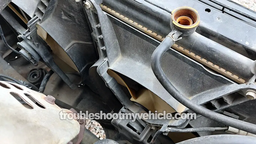 How To Test The Radiator Fan Switch (1992, 1993, 1994, 1995, 1996, 1997, 1998, 1999, 2000, 2001 2.2L Toyota Camry) How To Test The Radiator Fan Switch (1992, 1993, 1994, 1995, 1996, 1997, 1998, 1999, 2000, 2001 2.2L Toyota Camry)
